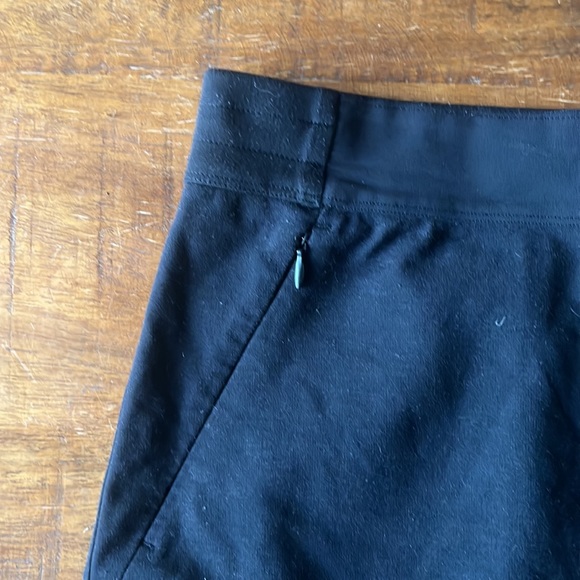 Kit and ace skirt size 4 - Picture 2 of 3